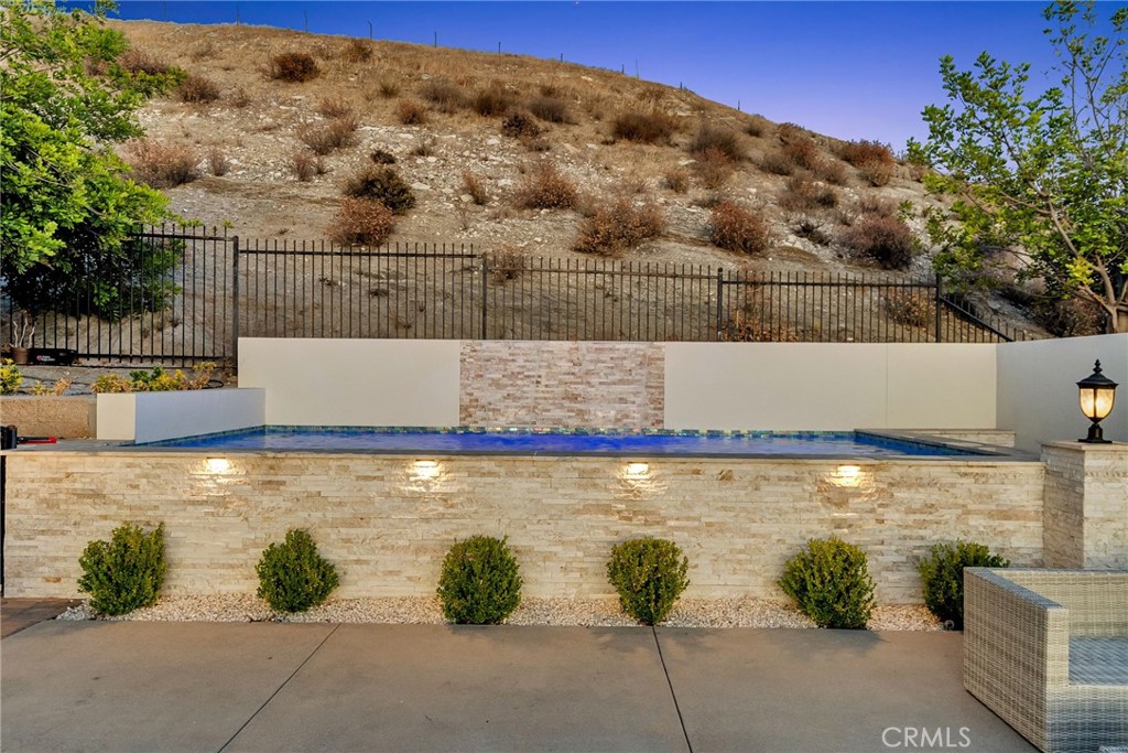 5662 Royal Ridge Court