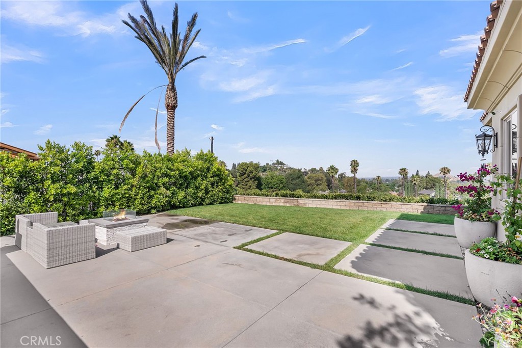 5662 Royal Ridge Court