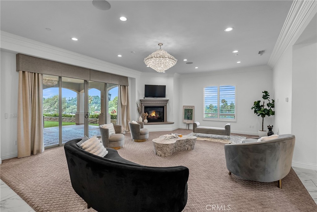 5662 Royal Ridge Court