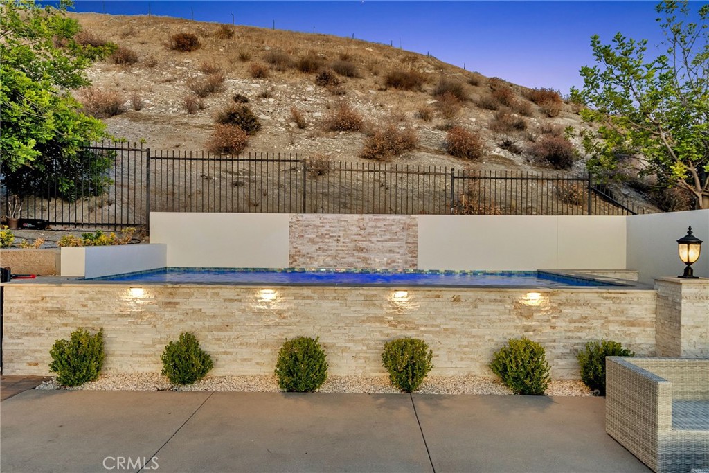 5662 Royal Ridge Court