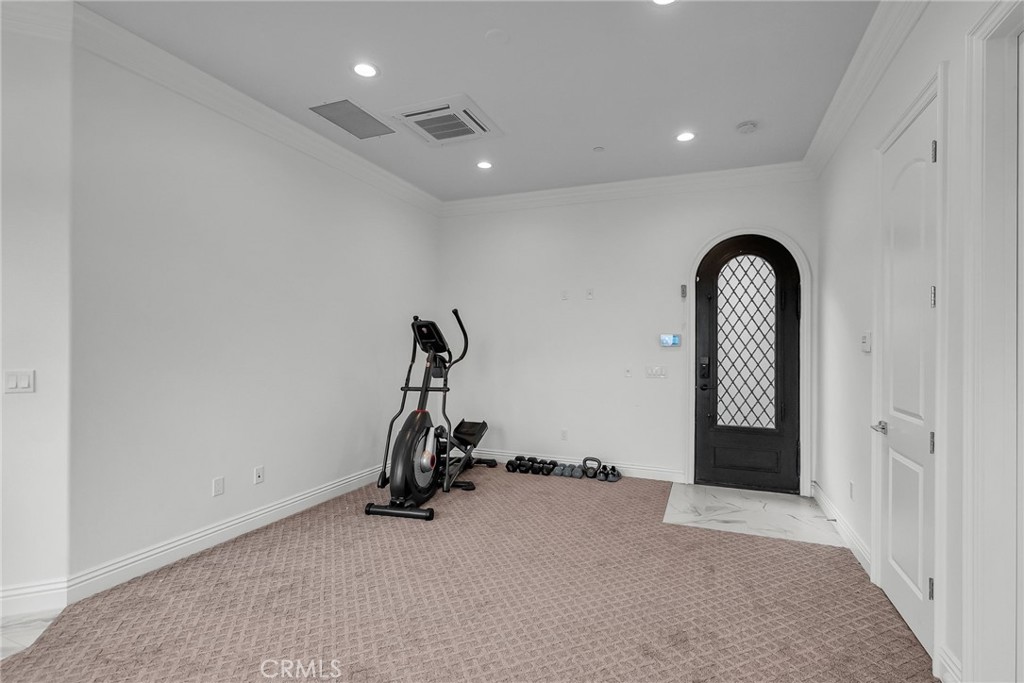 5662 Royal Ridge Court