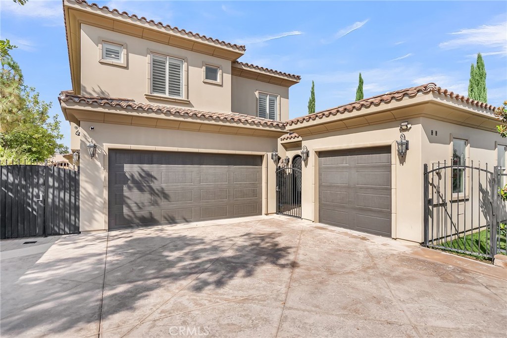 5662 Royal Ridge Court