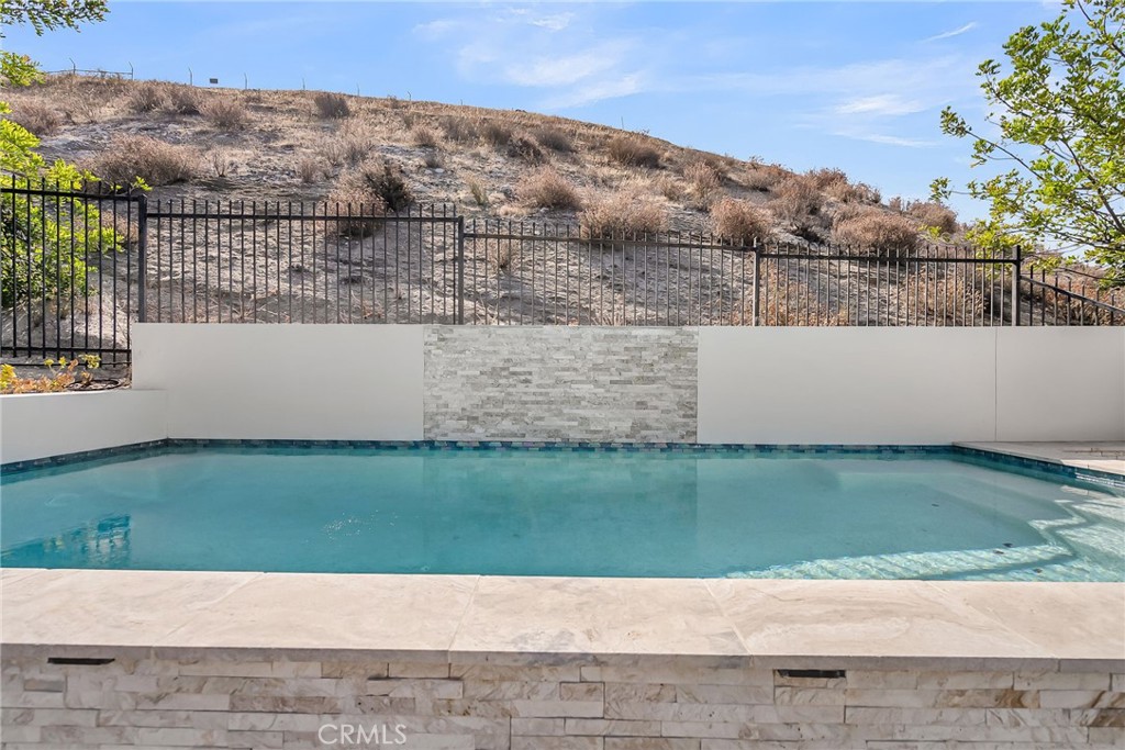 5662 Royal Ridge Court