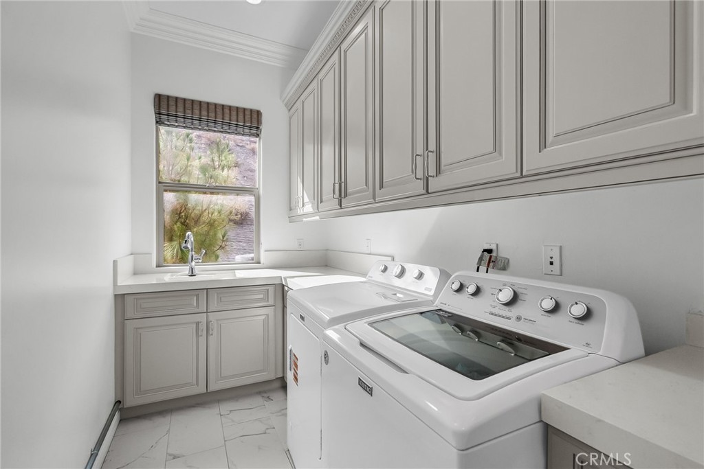5662 Royal Ridge Court
