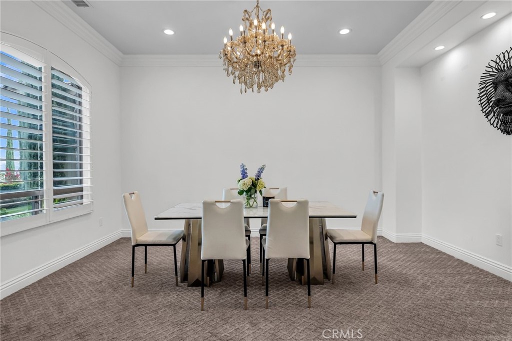 5662 Royal Ridge Court