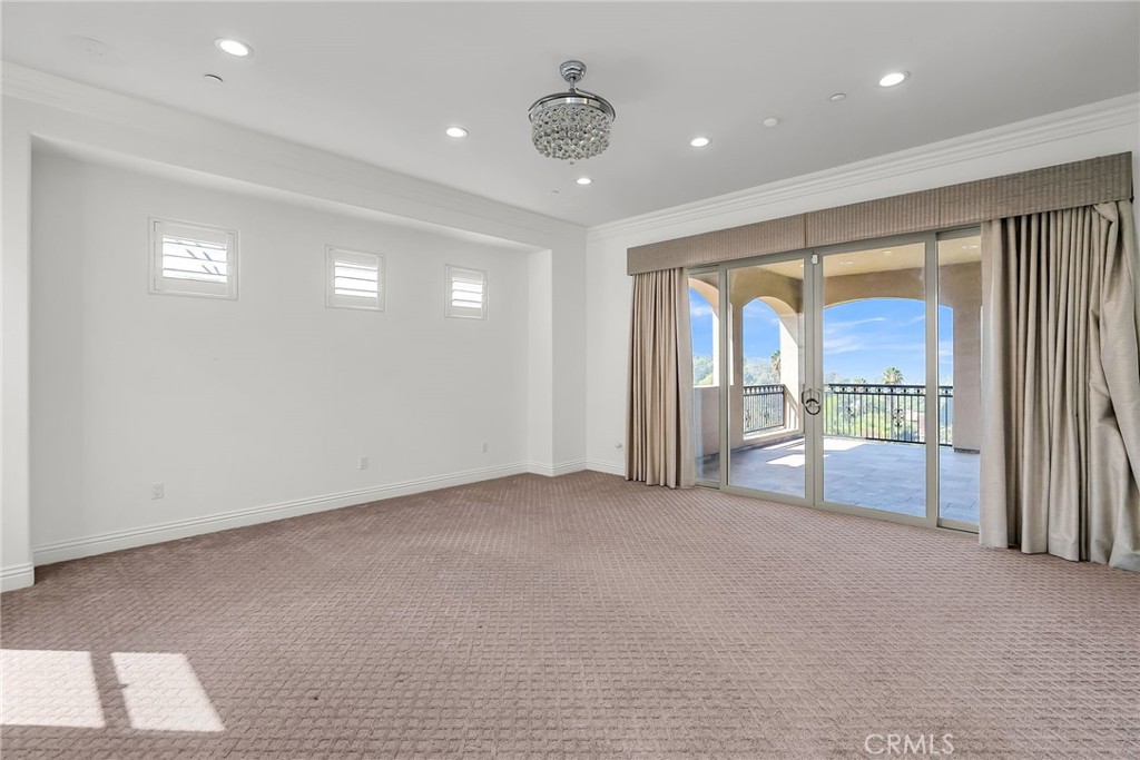 5662 Royal Ridge Court