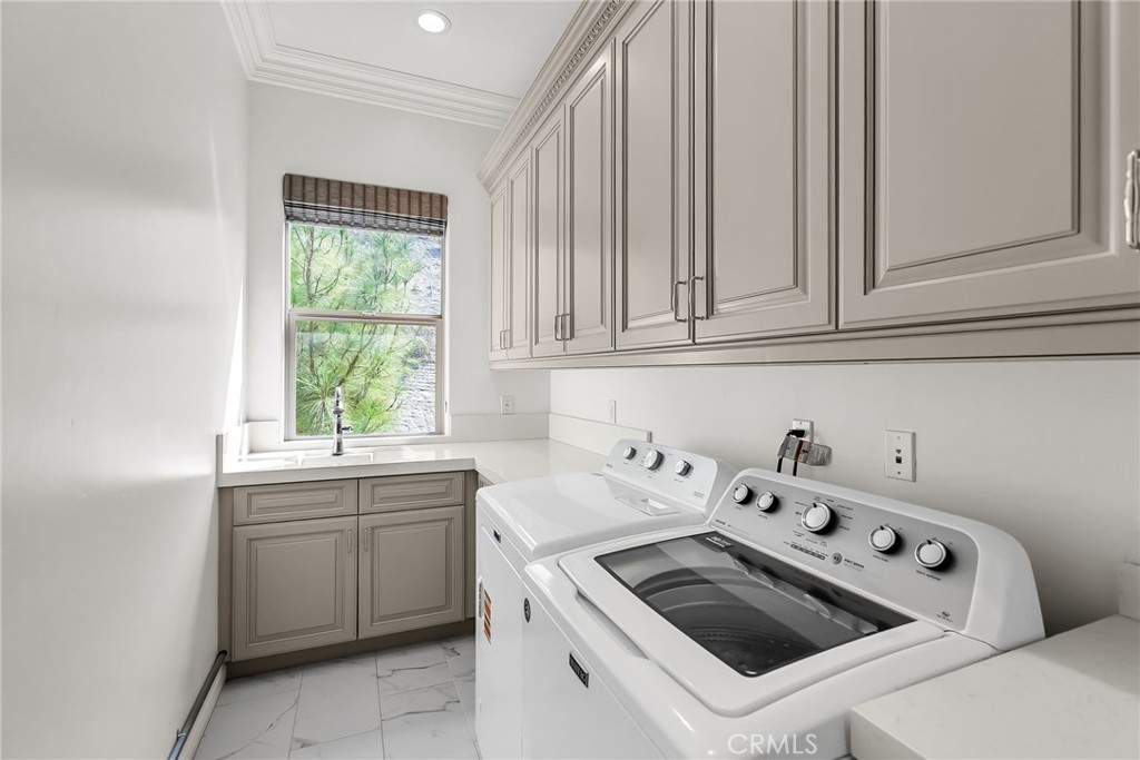 5662 Royal Ridge Court