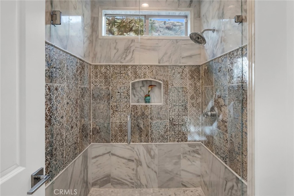 5662 Royal Ridge Court