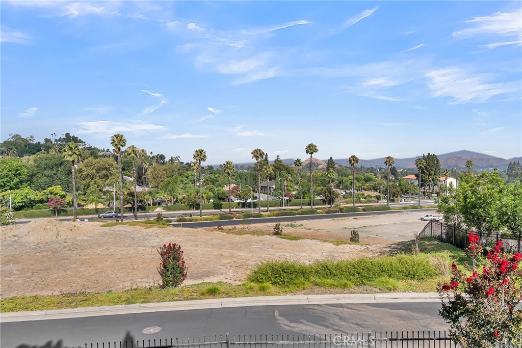 5662 Royal Ridge Court