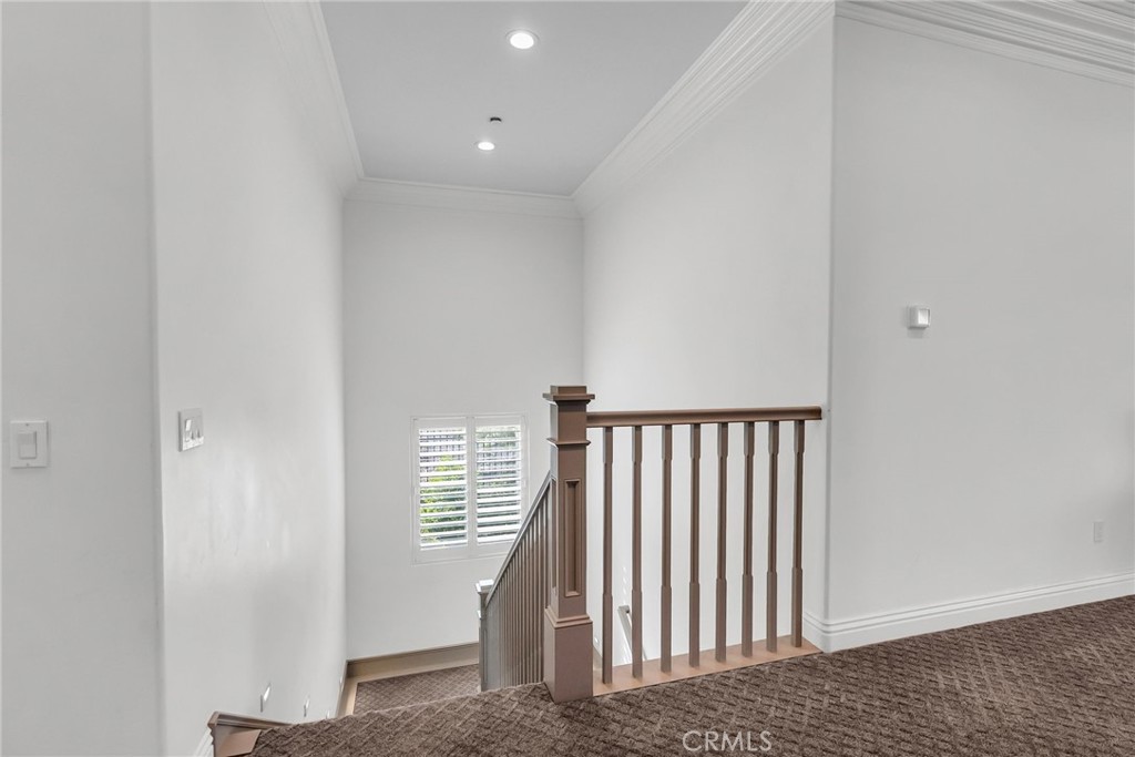 5662 Royal Ridge Court