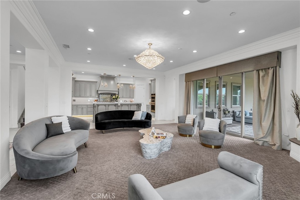 5662 Royal Ridge Court