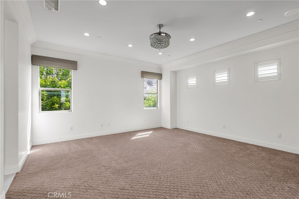 5662 Royal Ridge Court