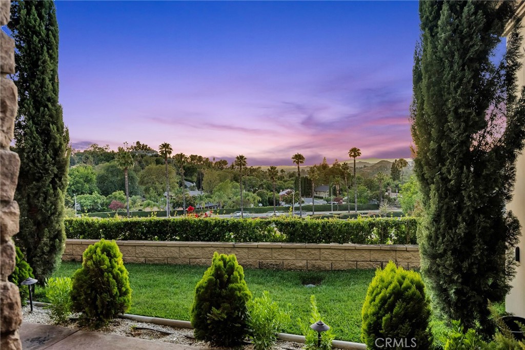 5662 Royal Ridge Court