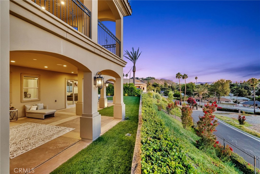 5662 Royal Ridge Court