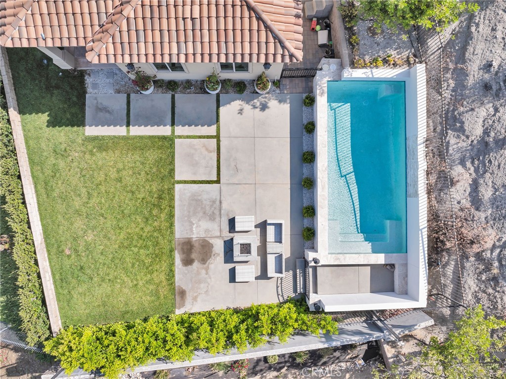 5662 Royal Ridge Court