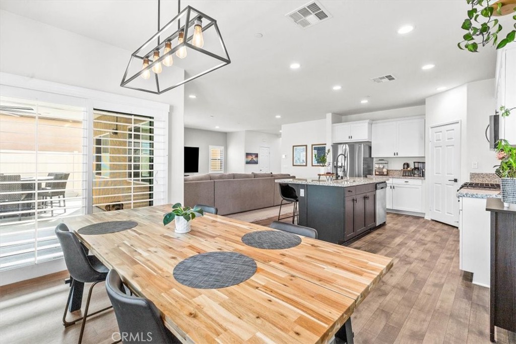 1022 Egret Street