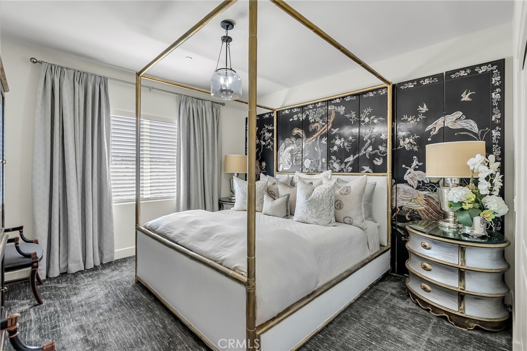 7420 Via Montecito