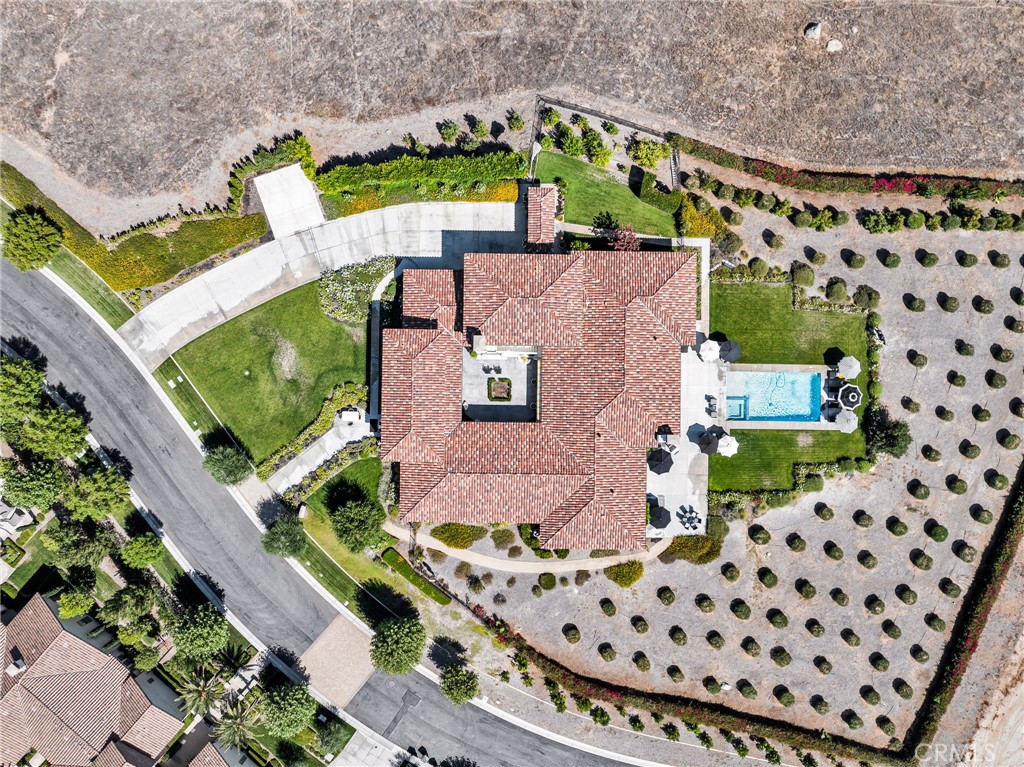 7420 Via Montecito