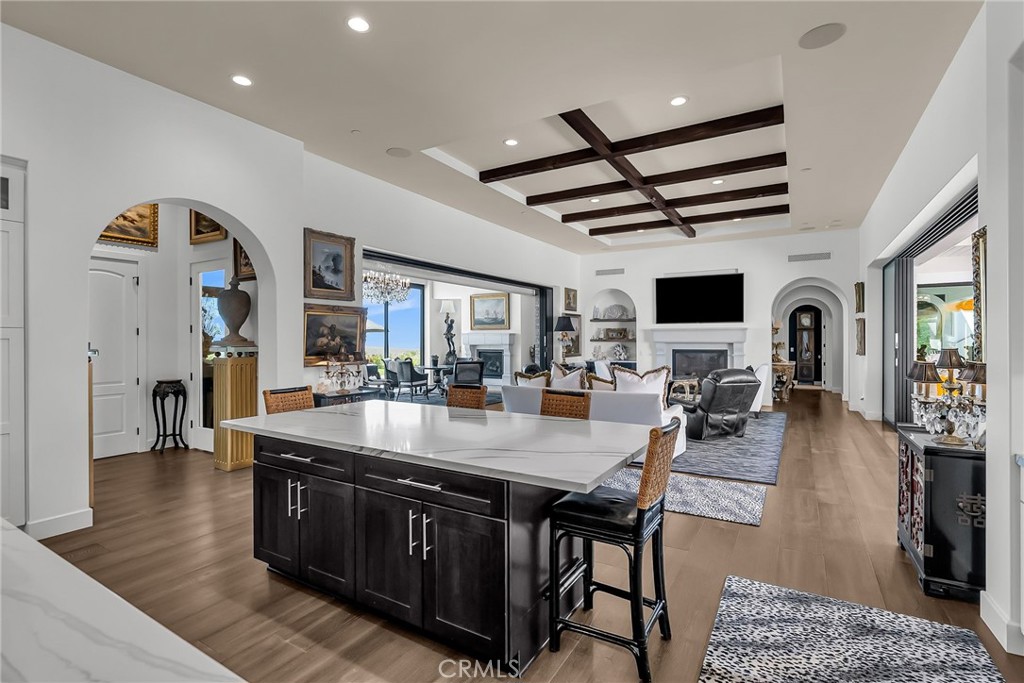 7420 Via Montecito