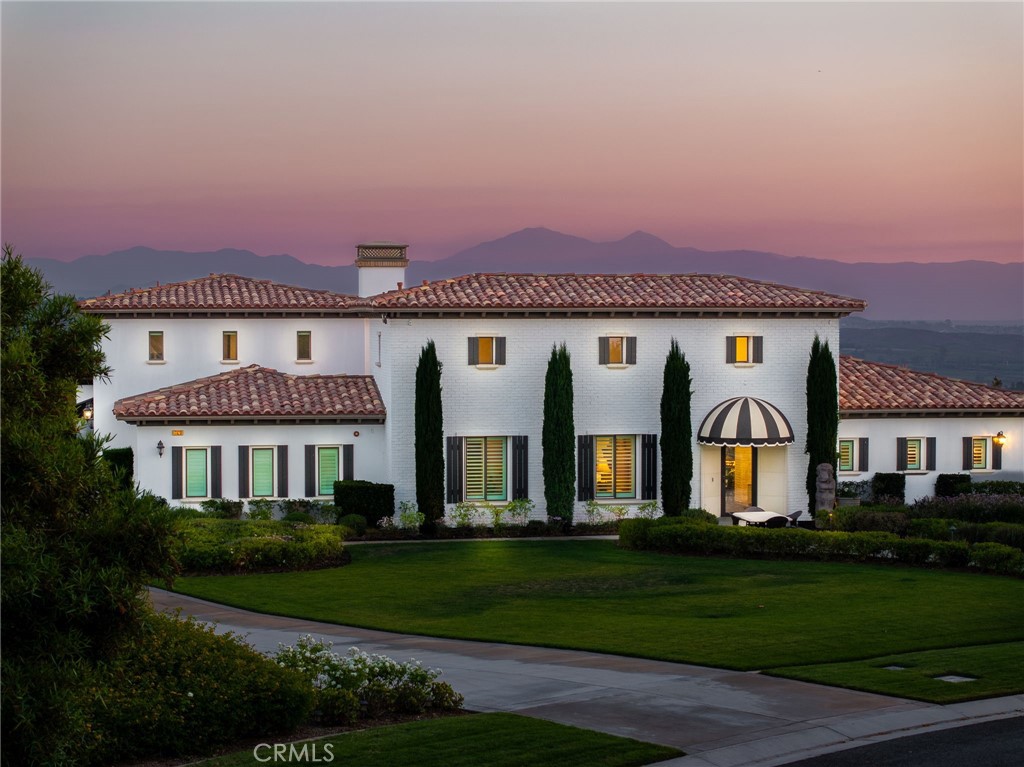 7420 Via Montecito