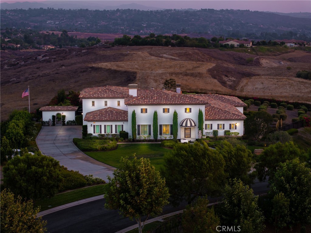 7420 Via Montecito