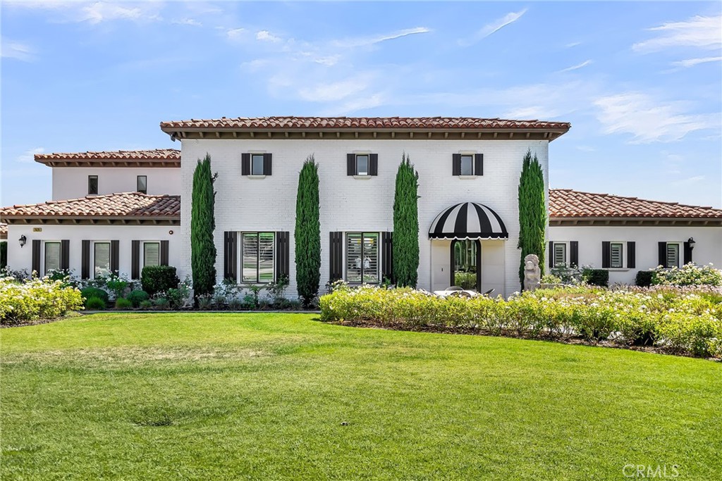 7420 Via Montecito