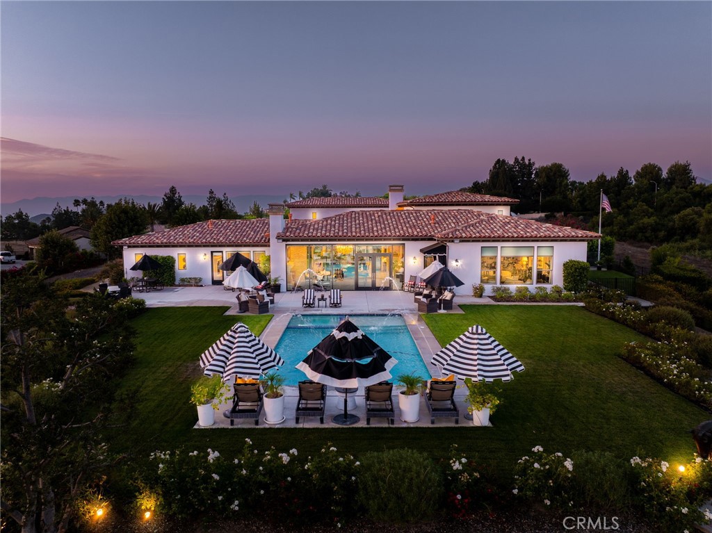 7420 Via Montecito