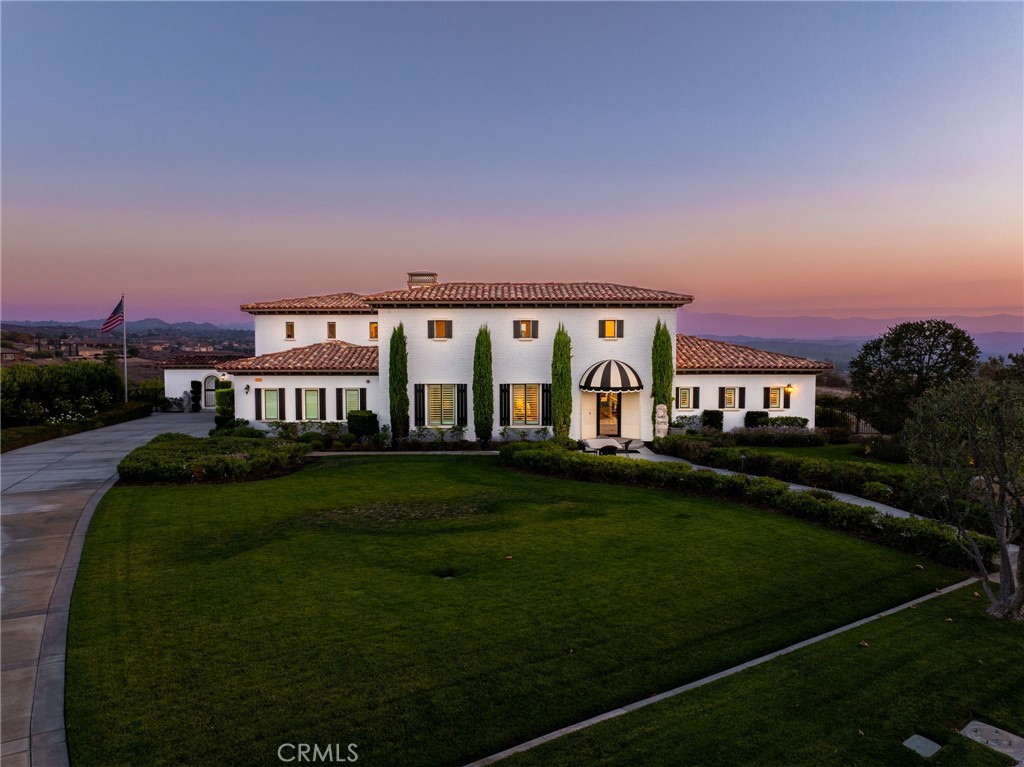 7420 Via Montecito