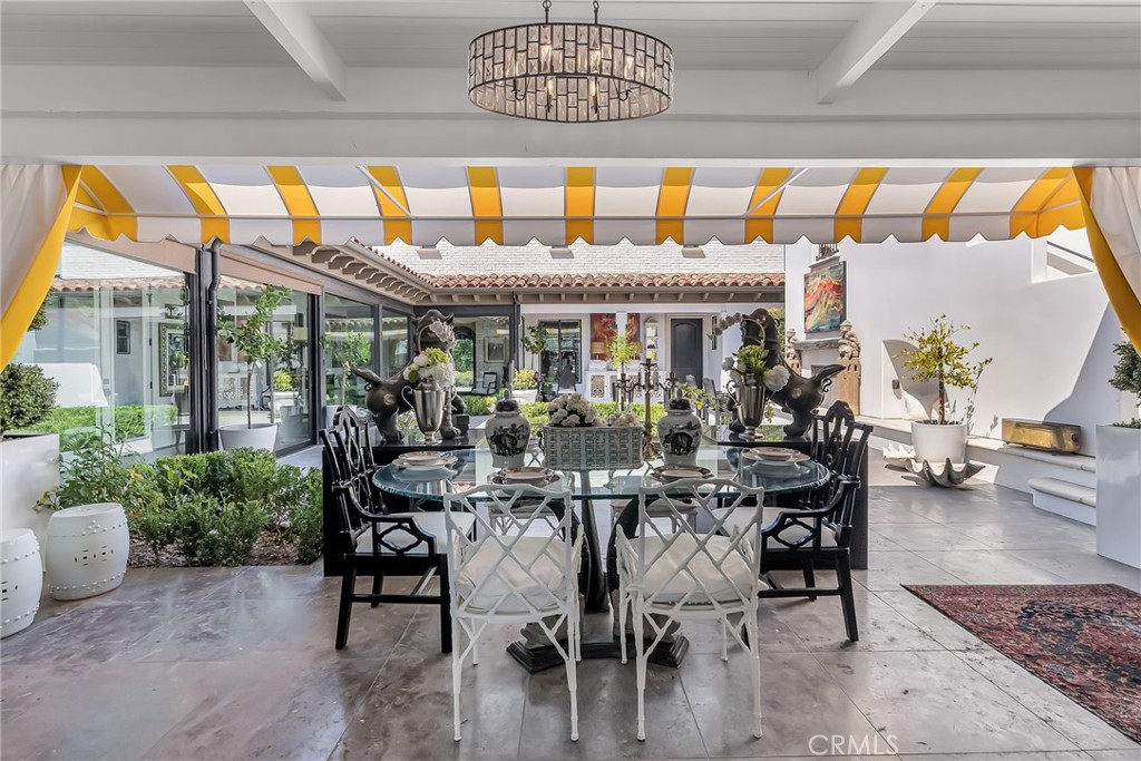 7420 Via Montecito