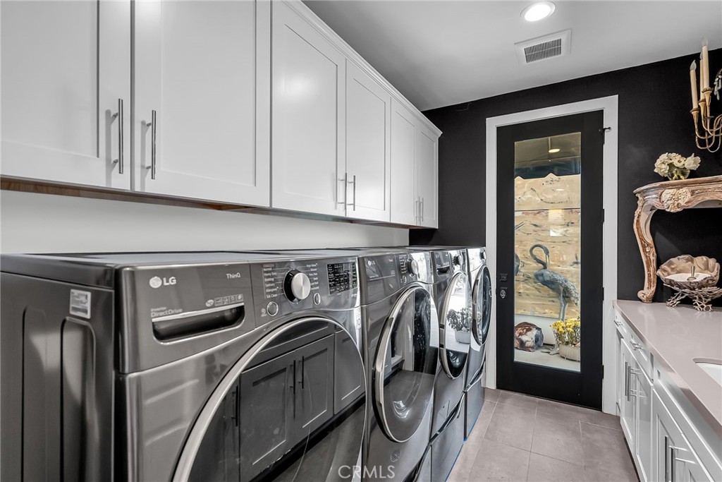 7420 Via Montecito
