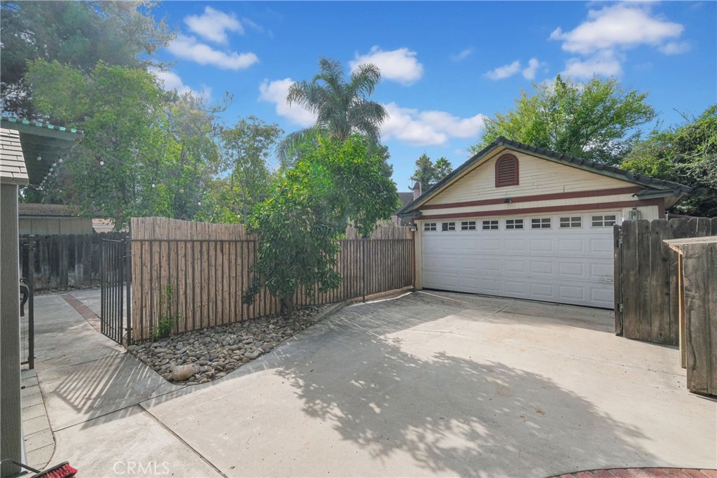 628 W Fern Avenue