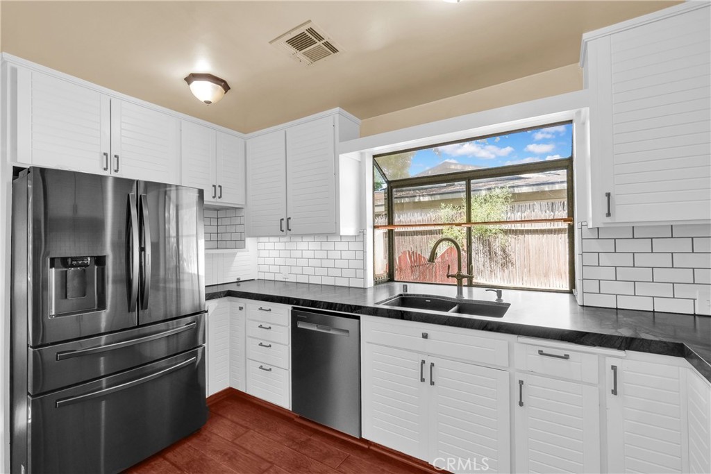 628 W Fern Avenue