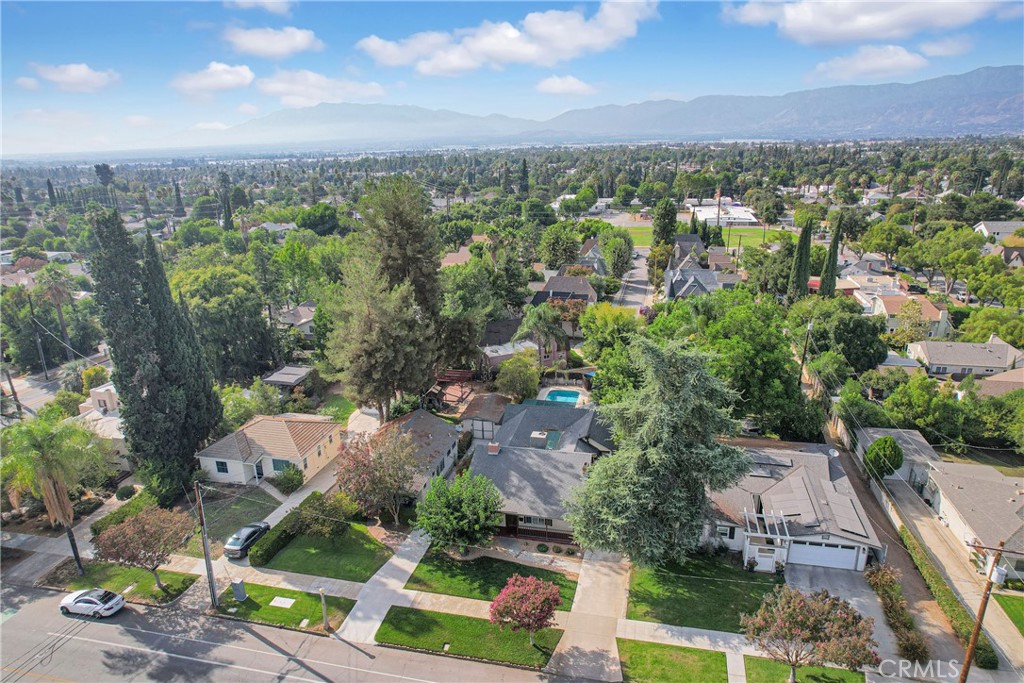 628 W Fern Avenue