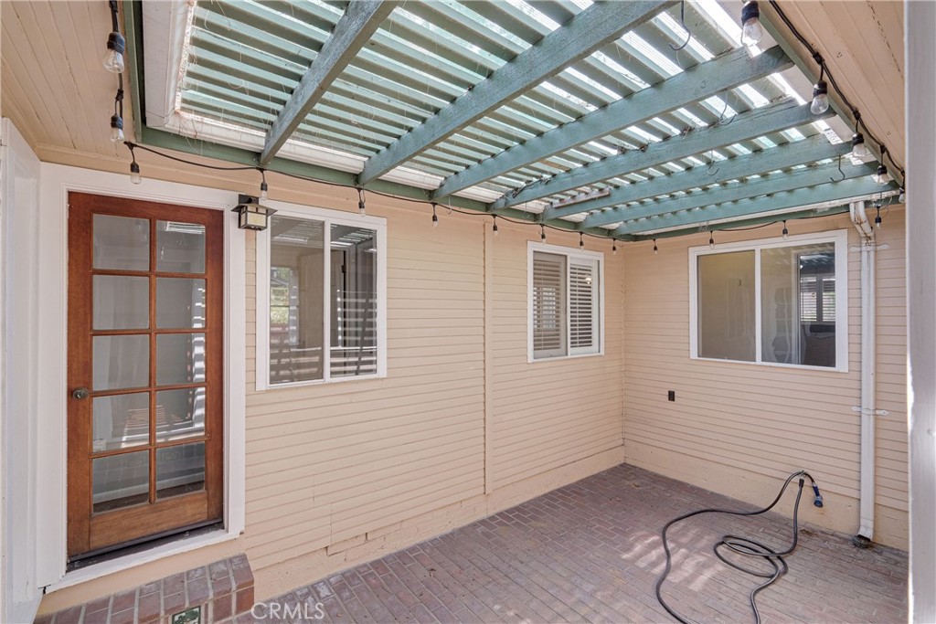 628 W Fern Avenue