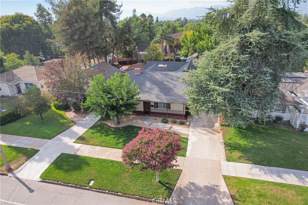 628 W Fern Avenue