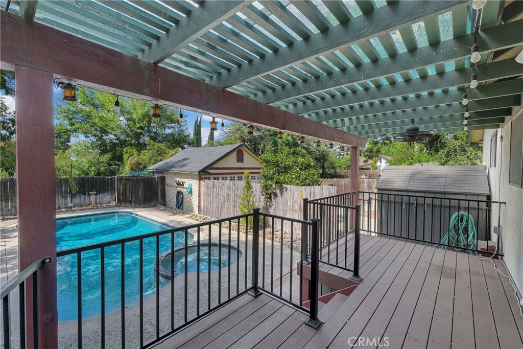 628 W Fern Avenue