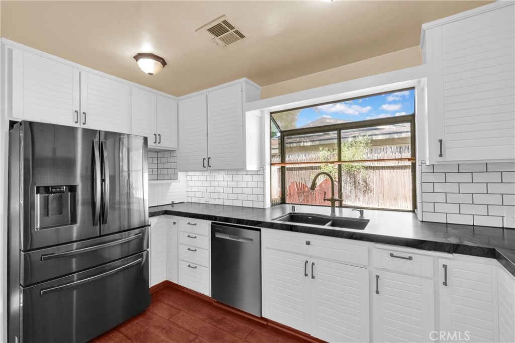 628 W Fern Avenue