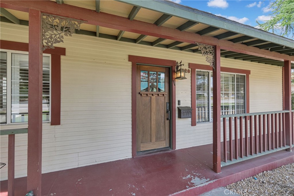 628 W Fern Avenue