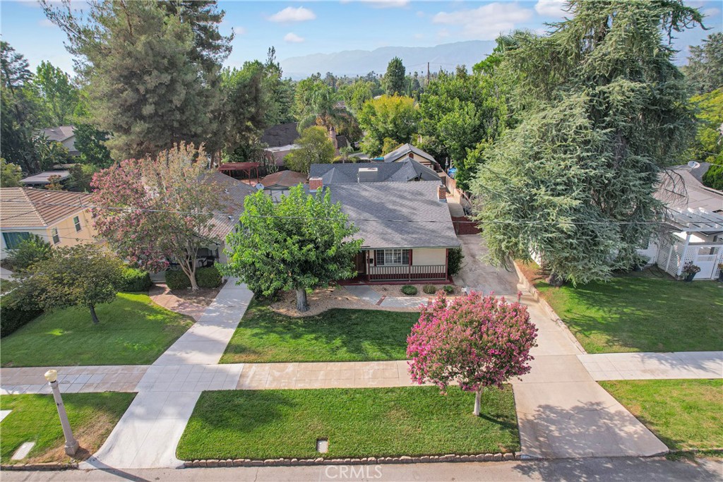 628 W Fern Avenue