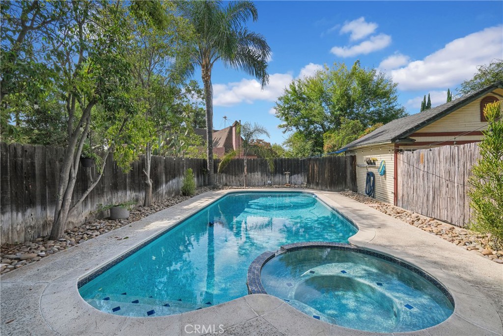 628 W Fern Avenue