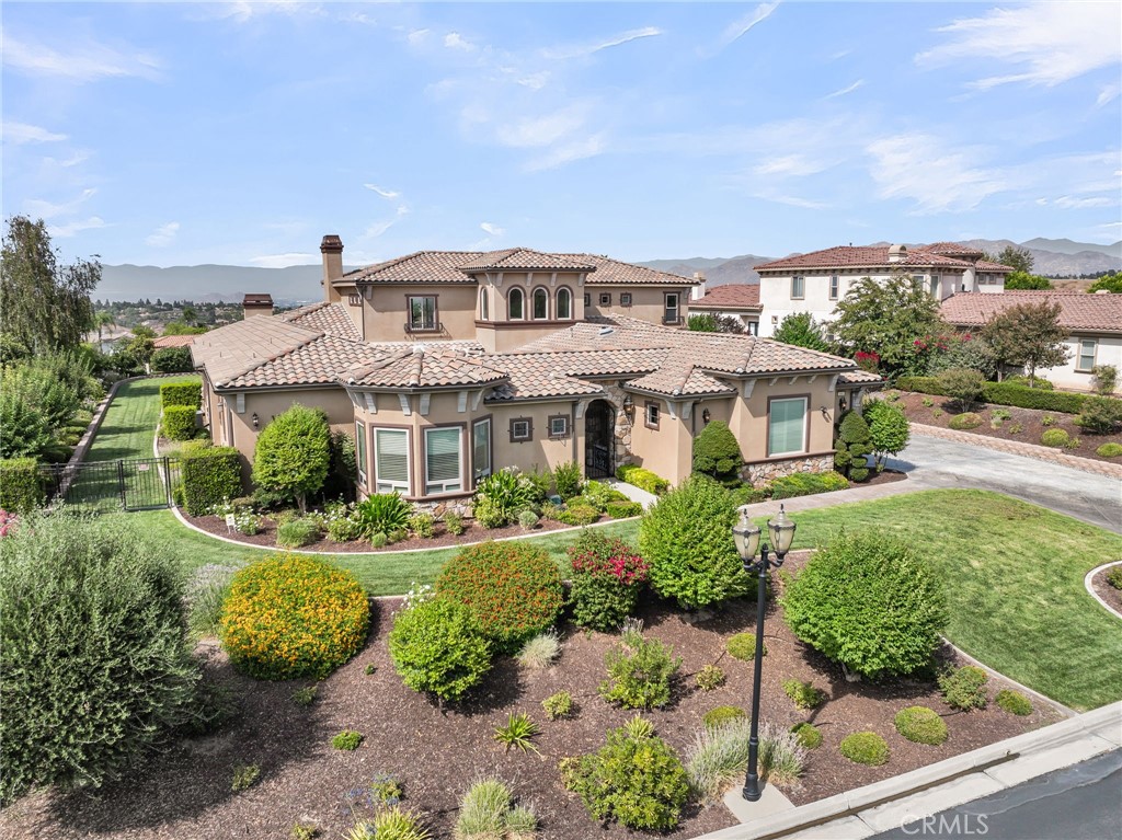680 Pinnacle Ridge Road