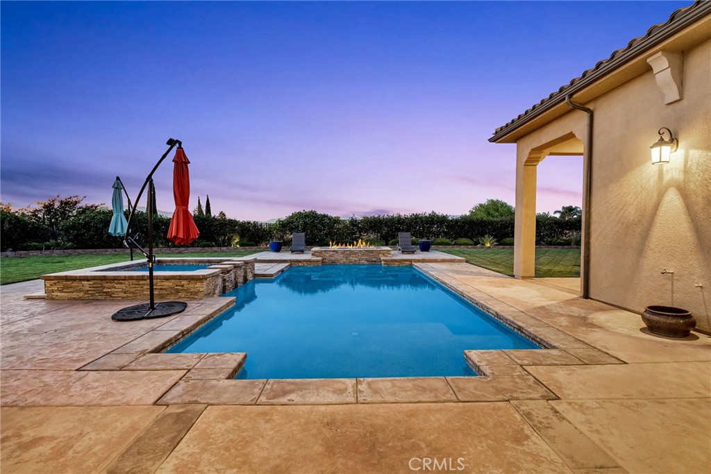 680 Pinnacle Ridge Road