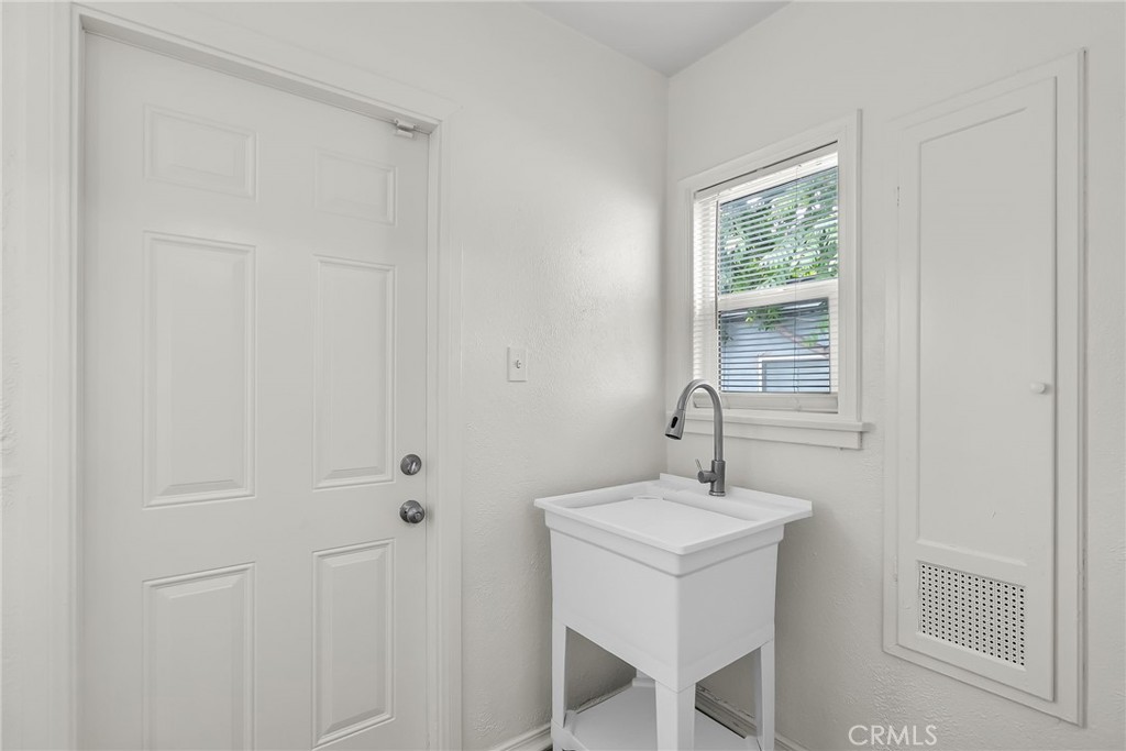 232 W 23rd Street