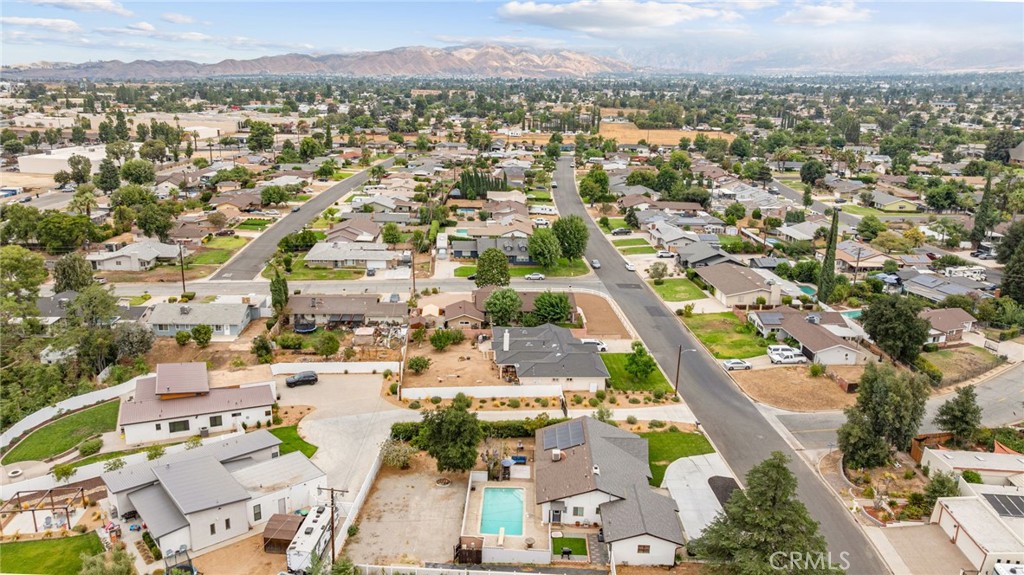 1258 Holly Lane