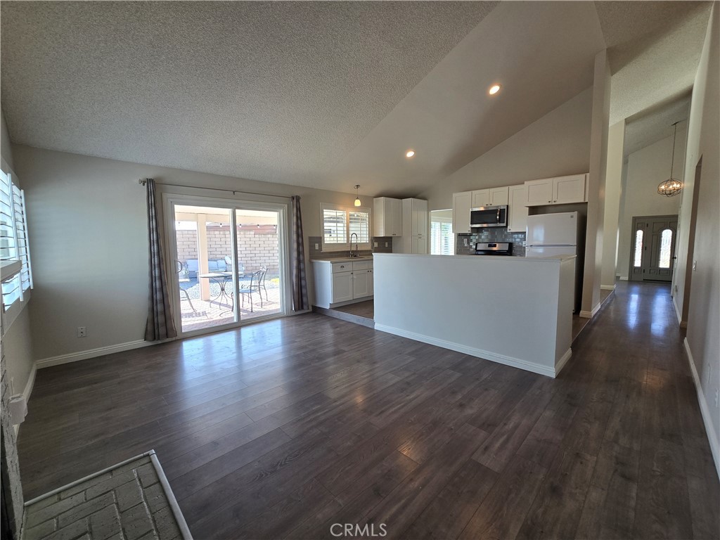 6066 Alvarado Circle