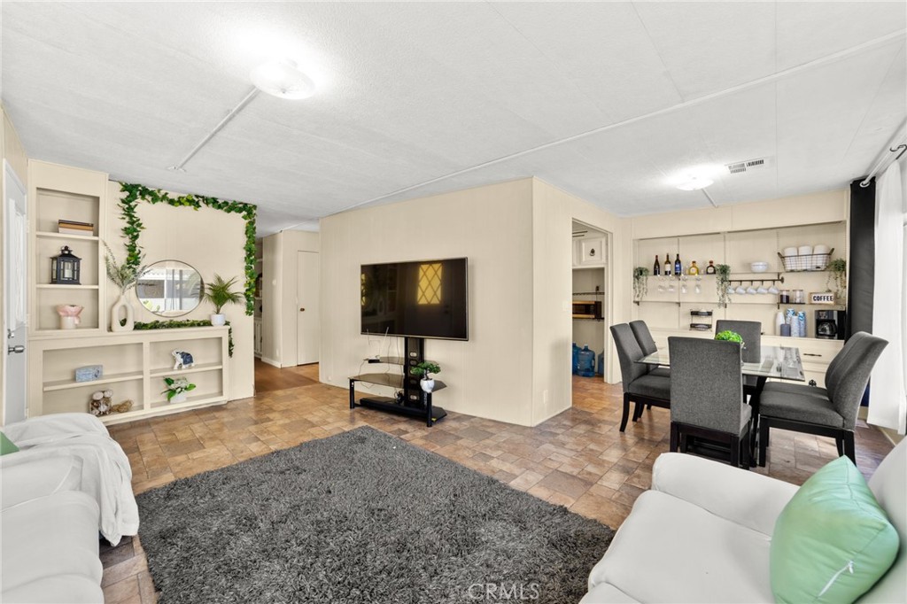 1601 S Garey Avenue 93