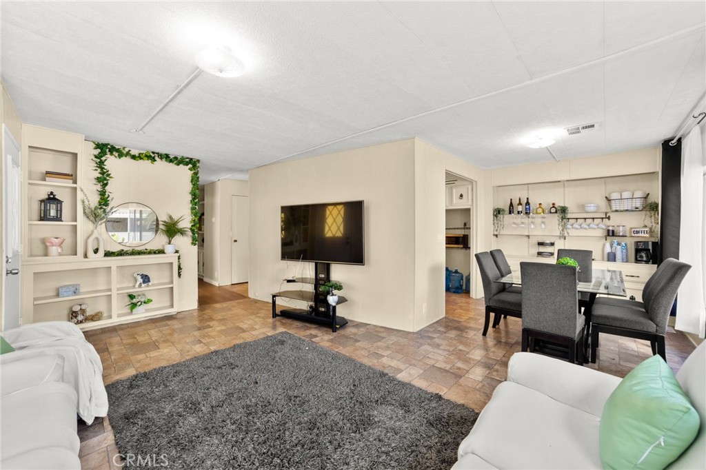 1601 S Garey Avenue 93