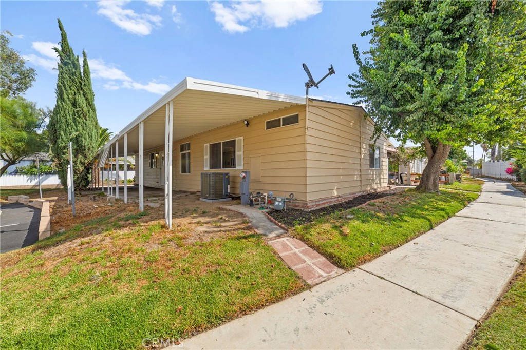 1601 S Garey Avenue 93