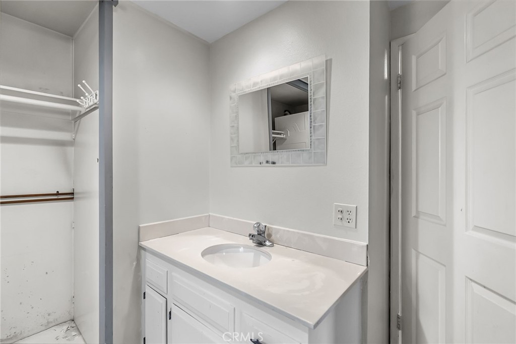 2277 W Via Mariposa W B