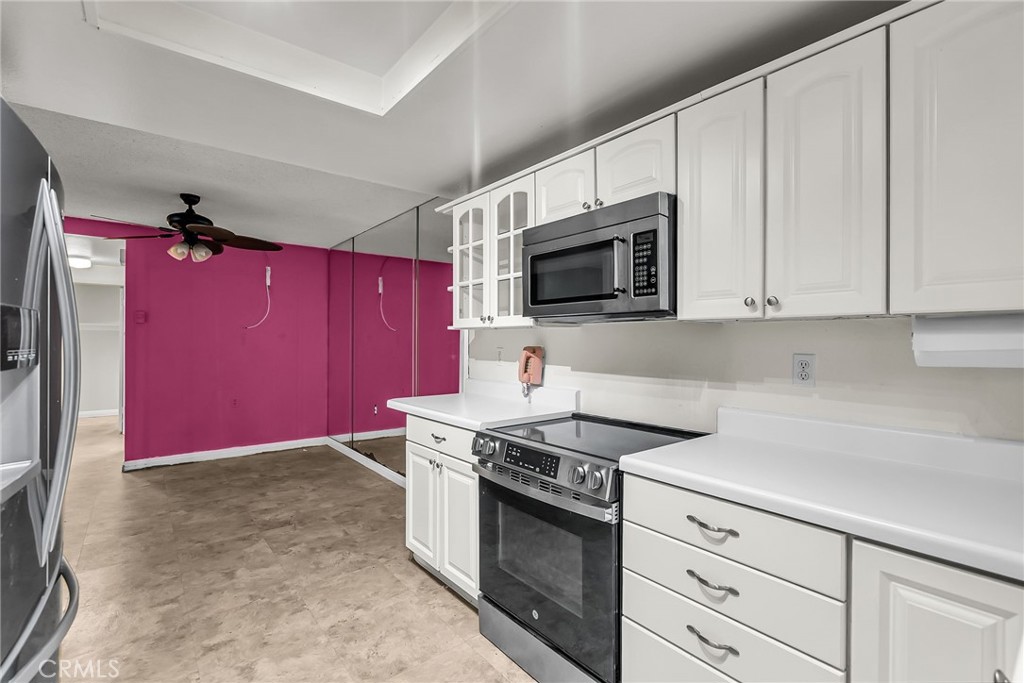 2277 W Via Mariposa W B